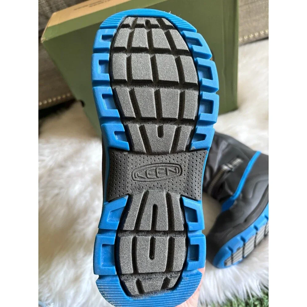 Keen snow boots